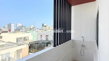 Cho thuê căn hộ 1 phòng ngủ mới keng ngay trung tâm