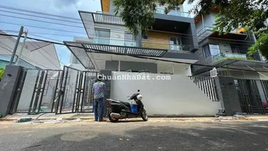 BIỆT THỰ MINI GIỮA TRUNG TÂM THÀNH PHỐ Vị trí toạ lạc tại phường Phú