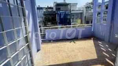 cho thuê căn hộ , mặt tiền , máy lạnh, sau lưng chợ tân bình