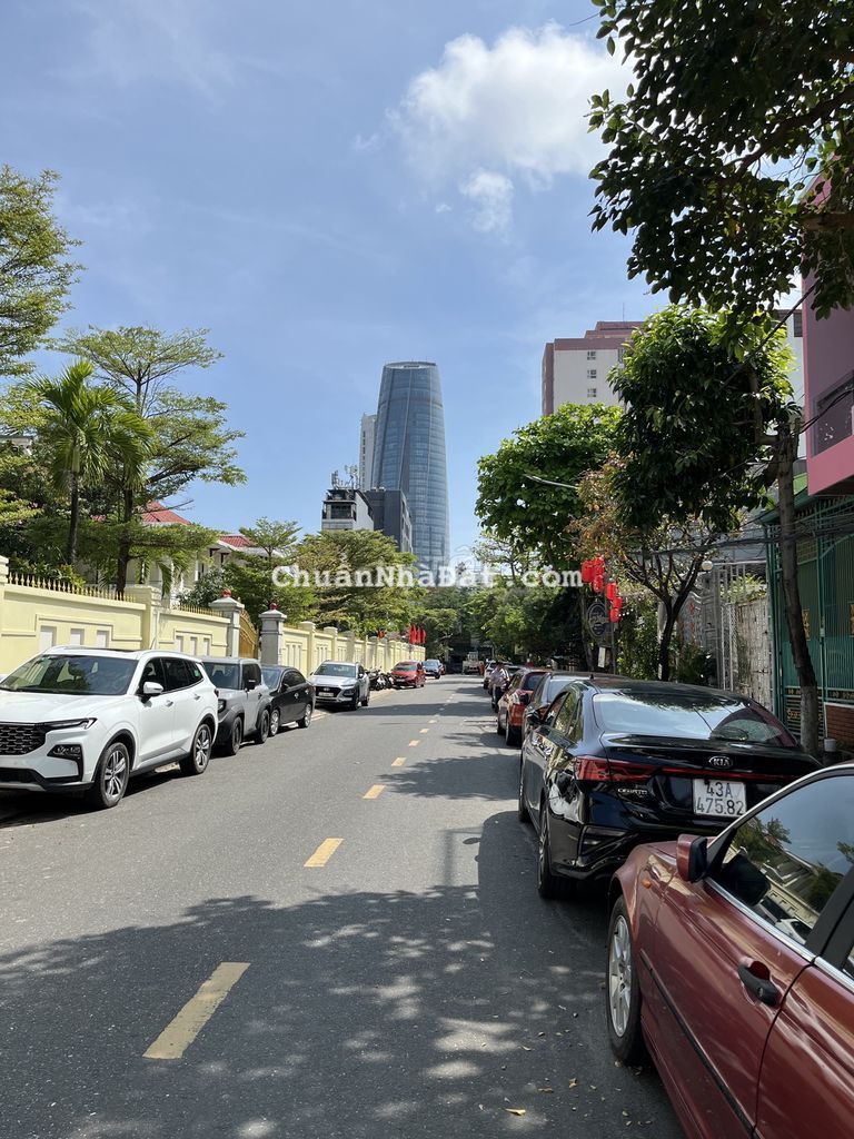 NHÀ MẶT TIỀN BA ĐÌNH, TRUNG TÂM CỦA TRUNG TÂM, TIỆN ÍCH VÀ VĂN MINH