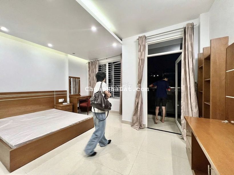 Phòng 30m2_Studio ban công lầu 1_Huỳnh Văn Bánh kế Nguyễn Văn Tỗi 50m