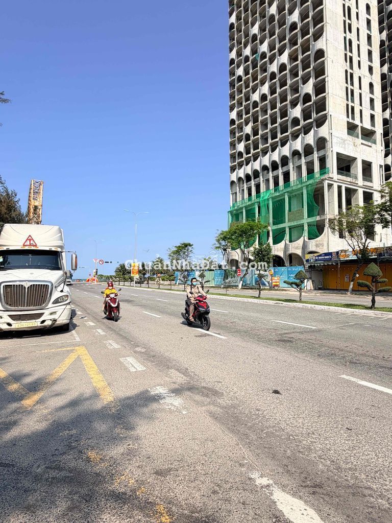 TÔI BÁN LÔ VIEW BIỂN NAM Ô RESORT