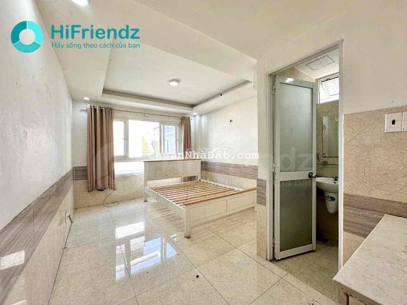 Căn hộ cửa sổ gần đỗ xuân hợp