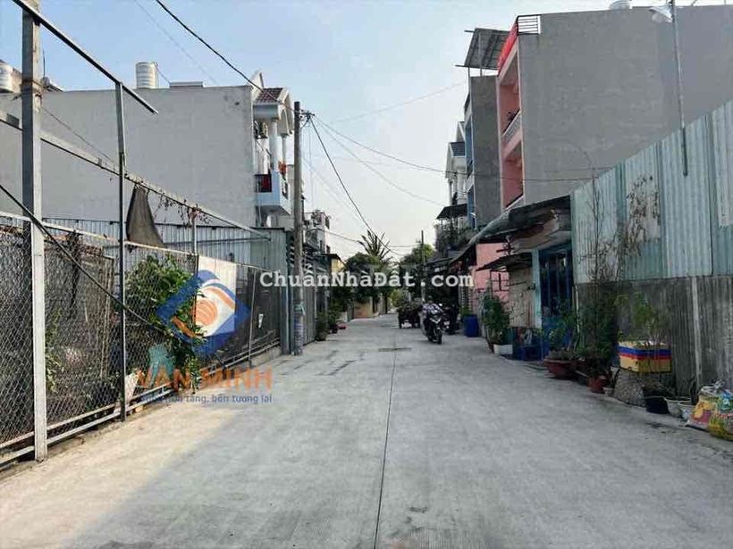 ĐẤT NGANG HƠN 4M GẦN KDC HỒNG LONG - SHR - CÁCH QL13 50M