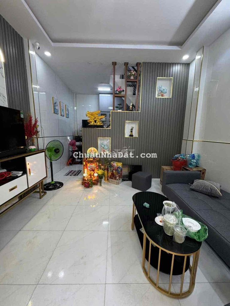 bán nhà f4Q8  Hồ Thành  biên tặng nội thất  4m x 8.5 m