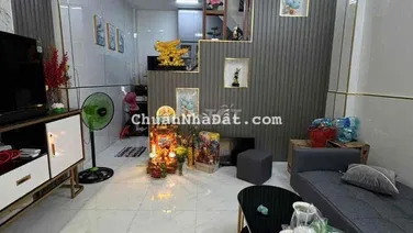 bán nhà f4Q8 Hồ Thành biên tặng nội thất 4m x 8.5 m