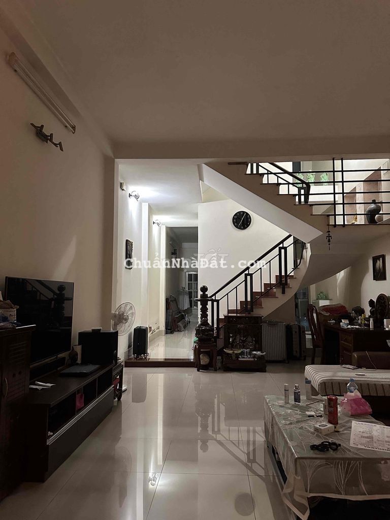 bán nhà KDC Qui hoach ko giải toả , Gần chợ , Cách Trung tâm 9km