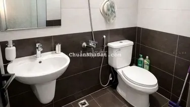Bán căn góc Ruby3 Phúc Lợi. Giá 4.1 tỷ. Nhà đẹp, thoáng mát. S:70m2