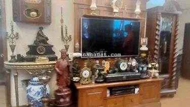 Căn hộ CC Đền lừ, 71 m, 3N,2VS thang máy, DVSH rẻ thuận, 4,85(TL)