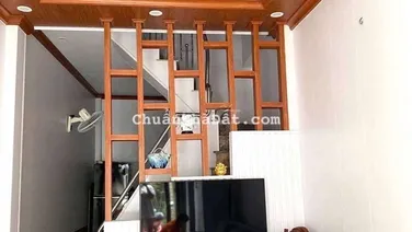 cho thuê nhà 3 tầng bắc cầu 30m 2 ngủ giá 6 triệu điện nước giá dân