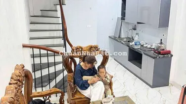 cho thuê nhà 5 tầng Lê Trọng Tấn, Hà Đông.9tr/thang