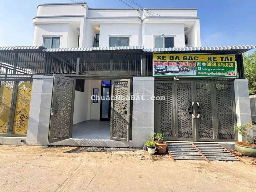 Nhà phố 109m 3 phòng ngủ ngay khu trung tâm hành chính Dĩ An