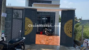 Bán gấp nhà mới 100% KDC La Bàn xã Tây Hòa gần Nhà thờ Lộc Hòa