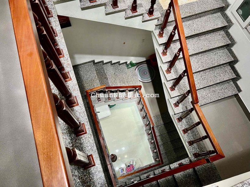 Tôi chính chủ, cần bán căn nhà MT 3 tầng, Bàu Năng 7, P Thanh Khê. DT