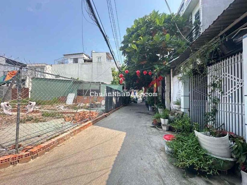 ĐẤT LÔ GÓC lHẺM XE HƠI TCỜ, THỚI AN Q12 Diện tích: