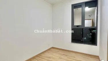 Bán căn 2pn giá ***, diện tích lớn 4.25