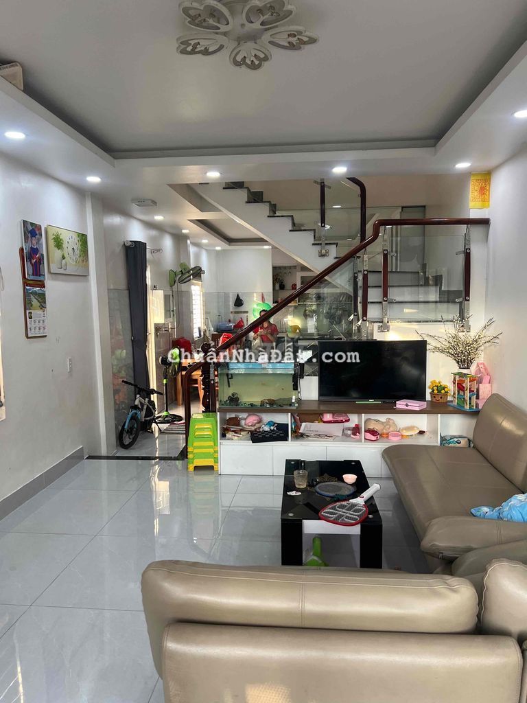 Nhà 4x17m 1 trệt 1 lầu 2 Mặt tiền đường TL37 đầy đủ nội thất