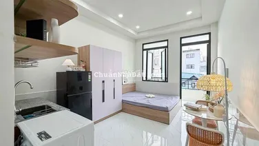 Cho thuê căn hộ ban công thoáng mới xây trung tâm Quận 7