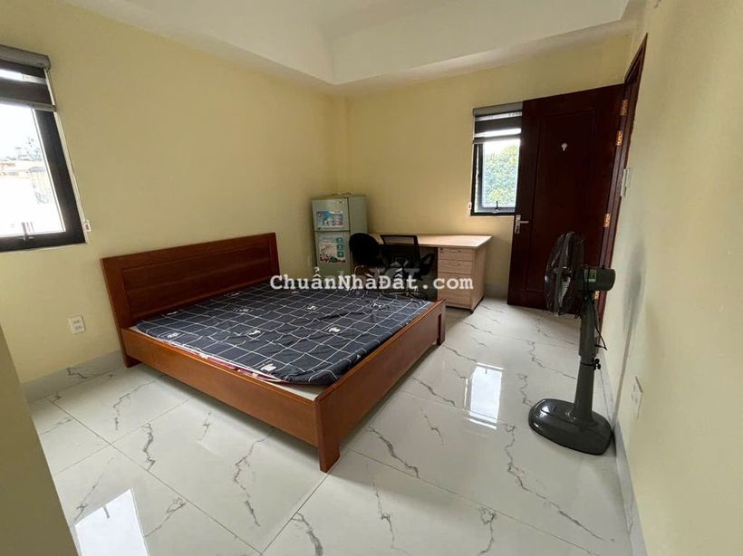 Còn 2 phòng nội thất như hình, bếp chung, Trường Sa sát cầu Thị Nghè !