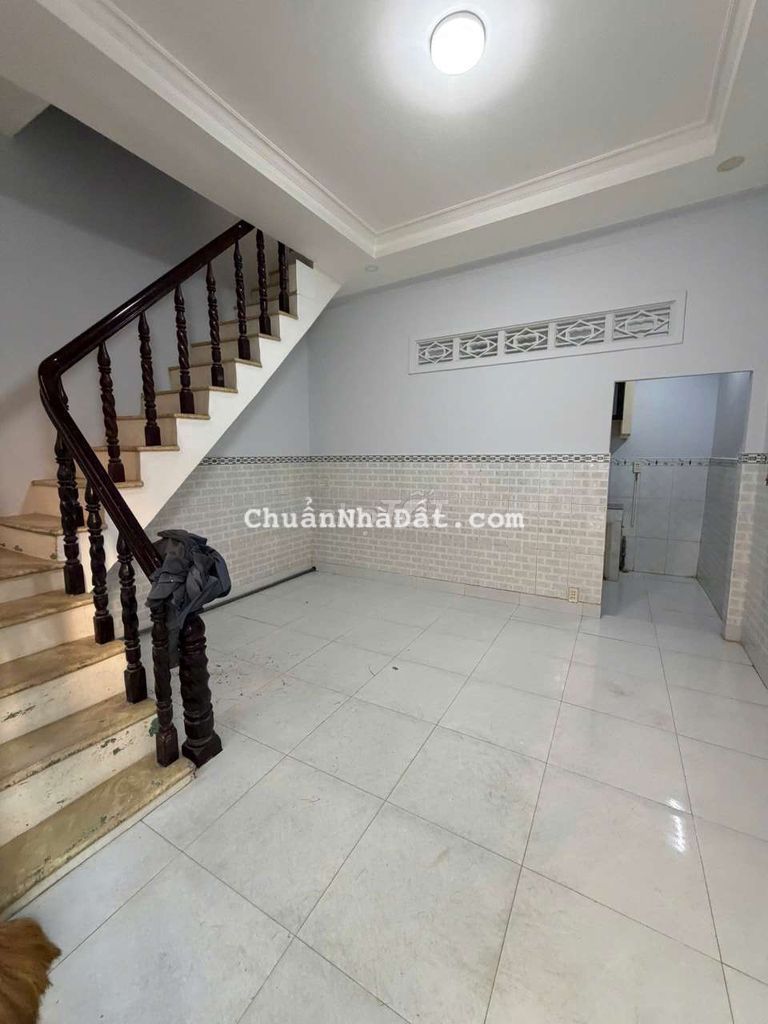 Nhà mới 4.5x7m trệt lầu 2pn 2wc Hem đs 3 p9 gv Gần CV Làng Hoa