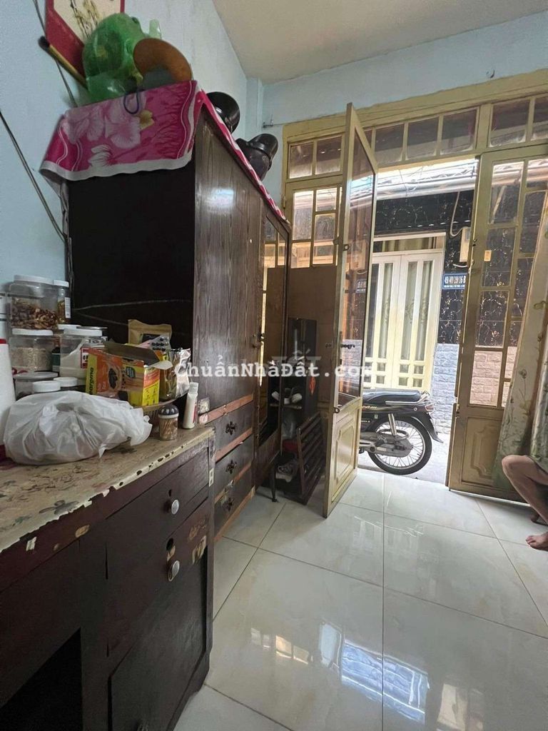 BÁN NHÀ TRỊNH ĐÌNH TRỌNG - NGAY CHỢ PHÚ TRUNG - 2 PHÒNG - 3 TỶ