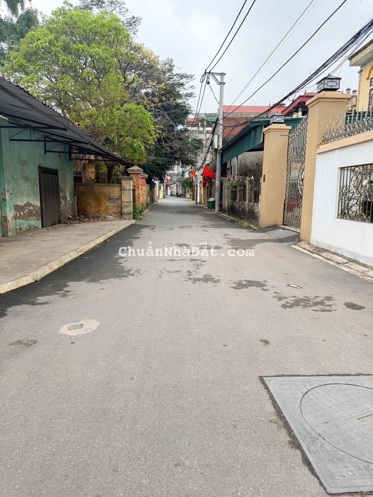 Bán 81m Đấu giá Lệ Chi Gia Lâm, đường oto 7 chỗ giá nhỉnh 3 tỷ