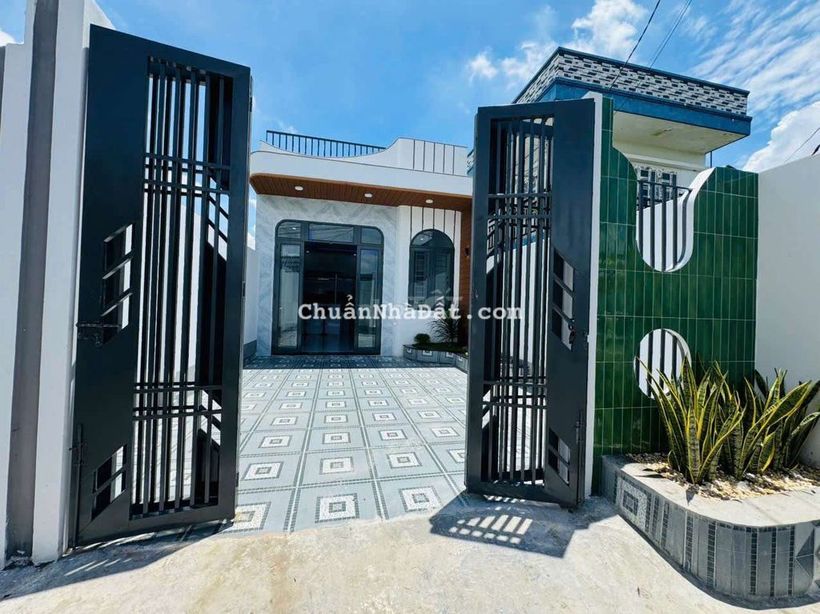 Nhà mặt tiền đường gò hưu dt 161 m2,4 pn,3wc,mỹ hạnh nam,đức hòa,