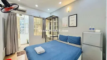 Balcony tách bếp hẻm 15A Lê Thánh Tôn Bến Nghé Quận 1 gần Metro Bason