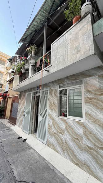 5,68 Tỷ Nhà DBT ngang 6x9 ( hẻm 4m ) SHR hoàn công đầy đủ