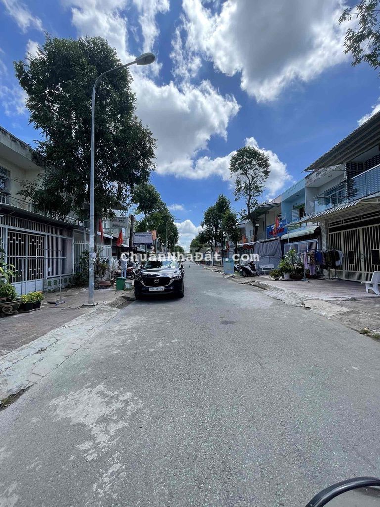 Nhà lầu 3 phòng tuyệt đẹp KDC 586