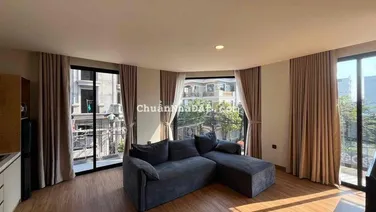 Căn Hộ Thoáng Mát Full Nội Thất ngay Trung Tâm Quận 10