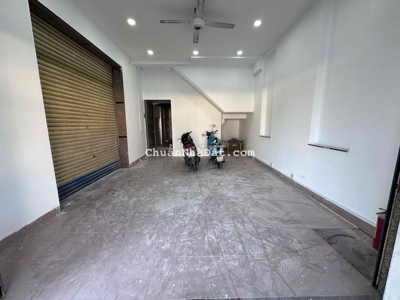 cho thuê mặt bằng góc 2 mặt tiền đ.tân sơn p15 tân bình giá 8tr