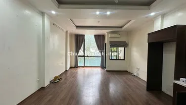 Cho thuê văn phòng Vạn Phúc 50m2/tầng sàn thông như ảnh