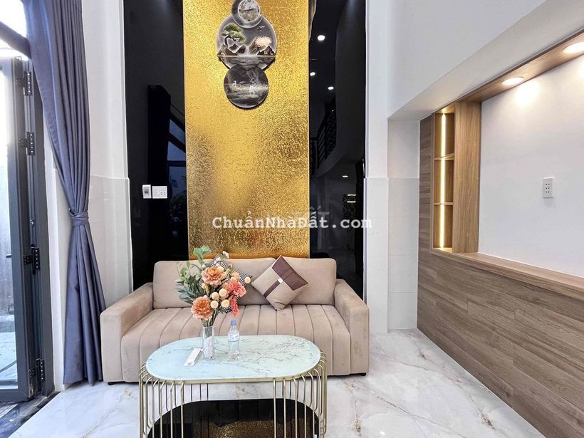 XÂY MỚI Ở NGAY - 2 TẦNG 3PN - KẾ BÊN TRƯỜNG TÂN SƠN - SÁT HẺM XE HƠI