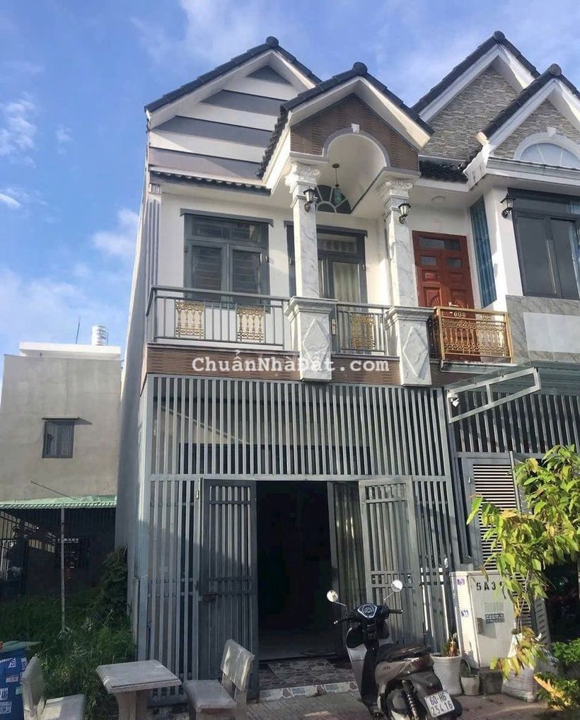 CHÍNH CHỦ - Bán nhà trệt lầu giá Rẻ KDC PHT8, Thuận An