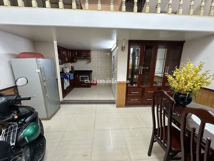 Cho thuê nhà riêng 3 tầng đủ tiện nghi phố Lãng Yên, Trần Khát Chân