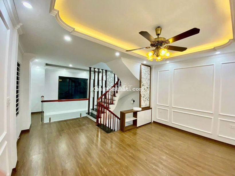 Ngộp bank bán gấp 36m2 x 4T Ngõ nông-Ô tô tận cổng. Gần cầu Mai Lĩnh