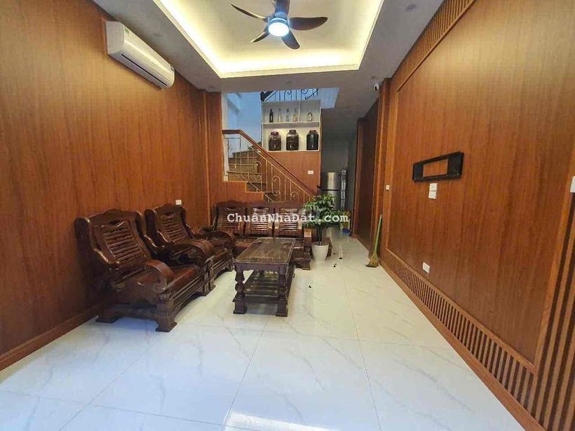 Cho thuê nguyên căn ngõ 193 Minh Khai