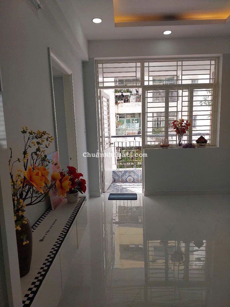 Cần bán căn hộ Phú Thọ, ngay mặt tiền Nguyễn Thị Nhỏ, Lữ Gia