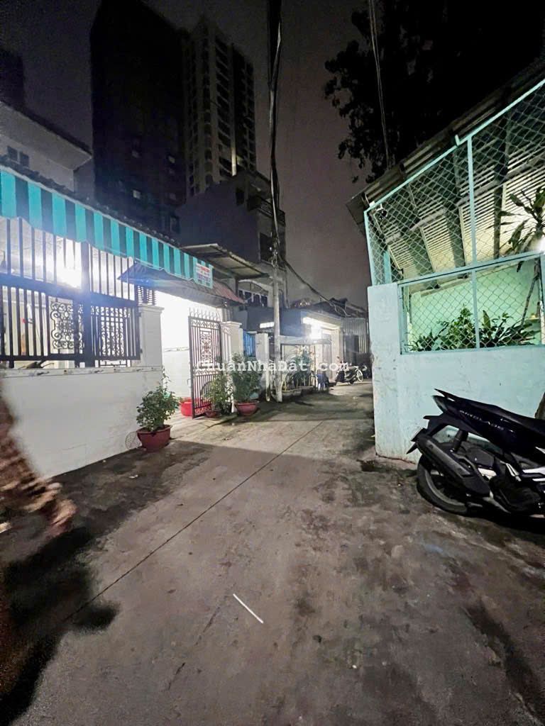 BÁN NHÀ TO 71M2 NGANG 6M, NHỈNH 5 TỶ Q8, HẺM 4M