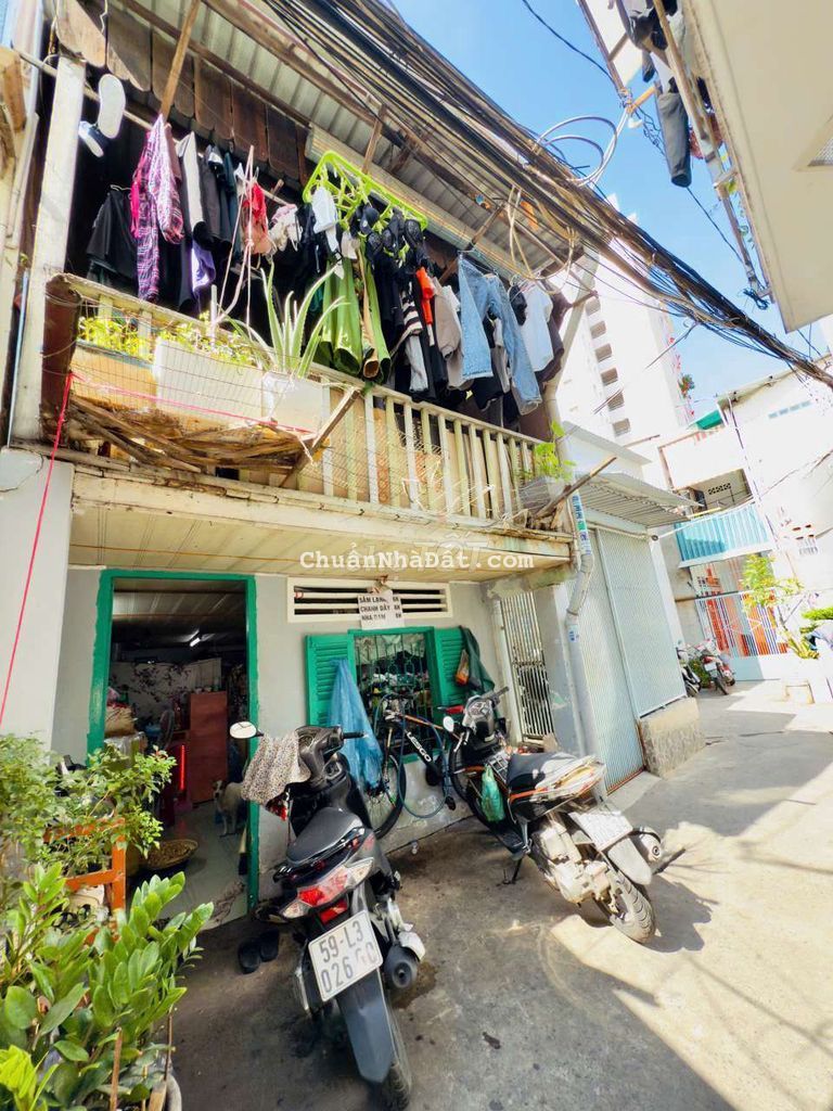 Nhà nát tiện xây mới gần cầu Nguyễn Tri Phương