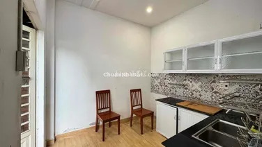 Nhà nguyên căn 4 phòng ngủ, căn góc mặt tiền hẻm 8m