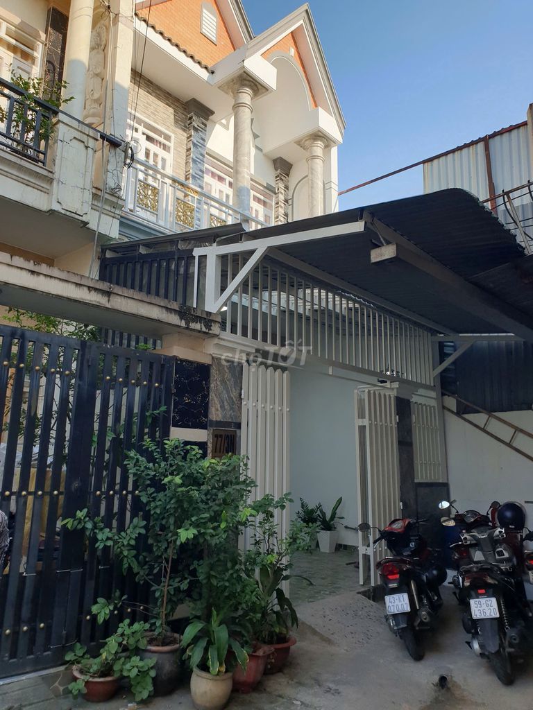 Nhà phố xinh DT 5x17, 1 lầu (4pn) gần chợ Bà Điểm, hẻm Phan Văn Hớn HM