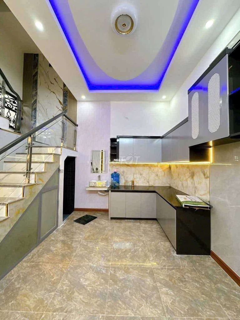 Cho thuê nhà nguyên can