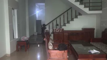 Cần cho thuê nhà 2 tầng mặt tiền đường Thôi Hữu Tho Quang Sơn Trà Đà N