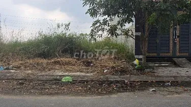 Mặt tiền Nhựa 14m,ngay Trường cấp 1,2 xây dựng tự do. Bao ngân hàng