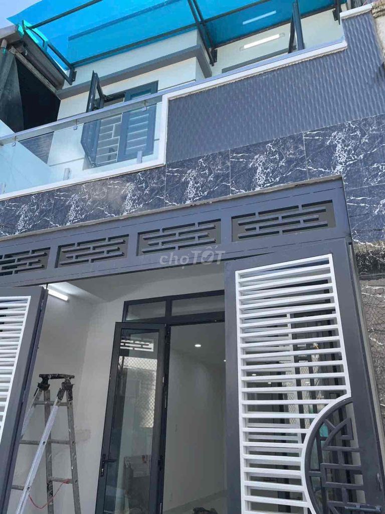 bán nhà sát chợ dĩ an , đường Cô Bắc vào 30 m hẻm xe hơi