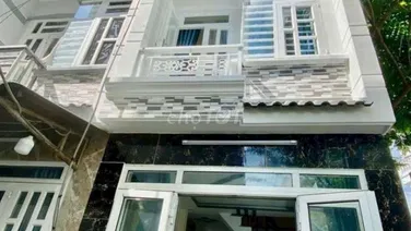 Cho thuê nhà 2 lầu , 4pn3wc gần chợ Hiệp Thành