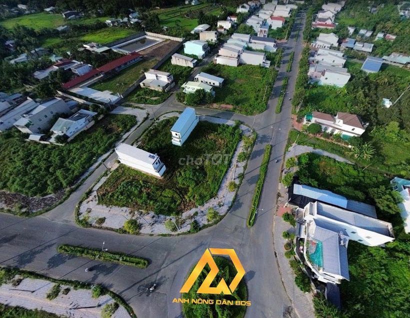 NỀN NGAY VÒNG XOAY SỐ 2 MINH LINH