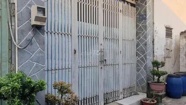 Nhà đẹp DT 4,3m*17m, đúc lửng, gần trường THPT Bà Điểm, chợ đầu mối HM